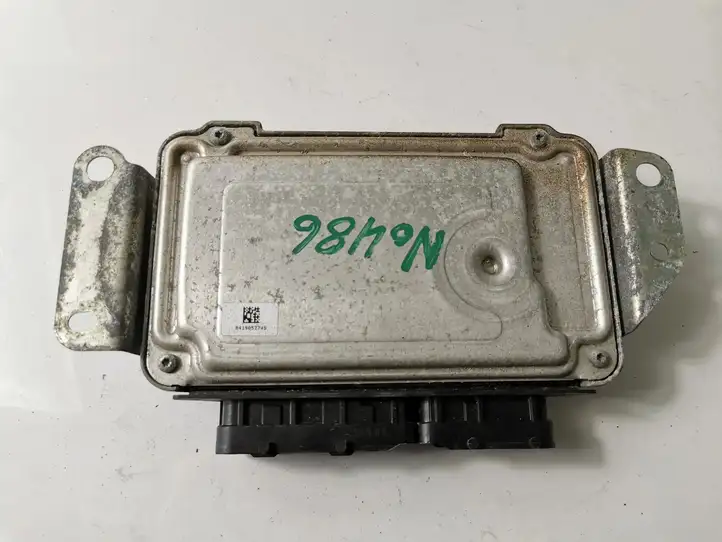 Toyota Aygo (2005 - 2008)  896610H370 Блок управления двигателем ECU