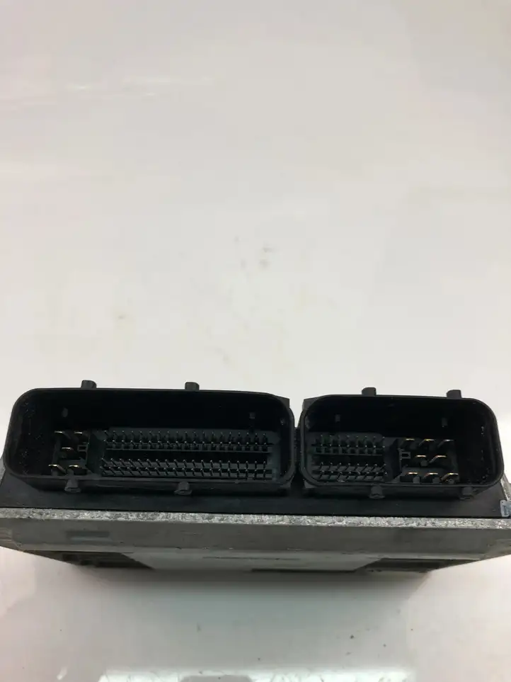 Skoda Fabia Mk1 (6Y) (1999 - 2007) 047906033H Блок управления двигателем (ECU) — фото 2