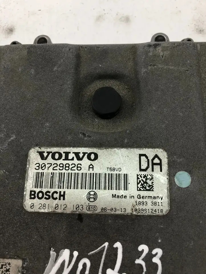 Volvo S60 (2004 - 2010) 30729826A Блок управления двигателем (ECU) — фото 4