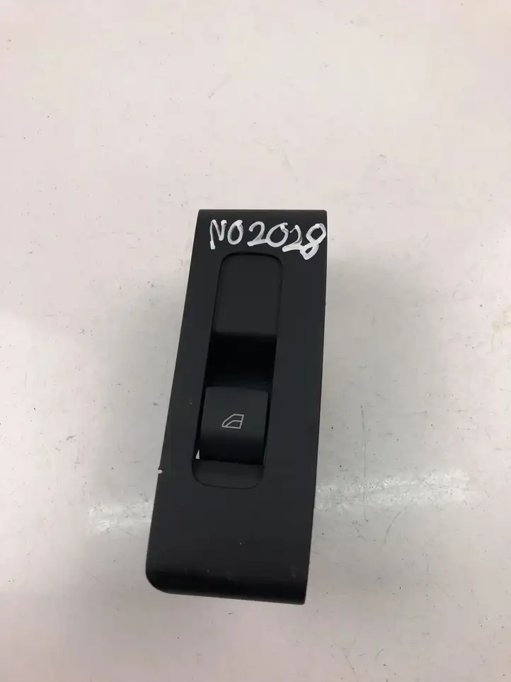 Volvo XC40 (2017 - ) 31456060 Кнопка стеклоподъемников — фото 1