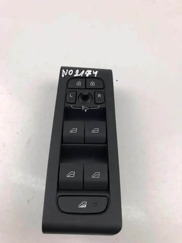 Volvo XC40 (2017 - )  32256757 Кнопка стеклоподъемников