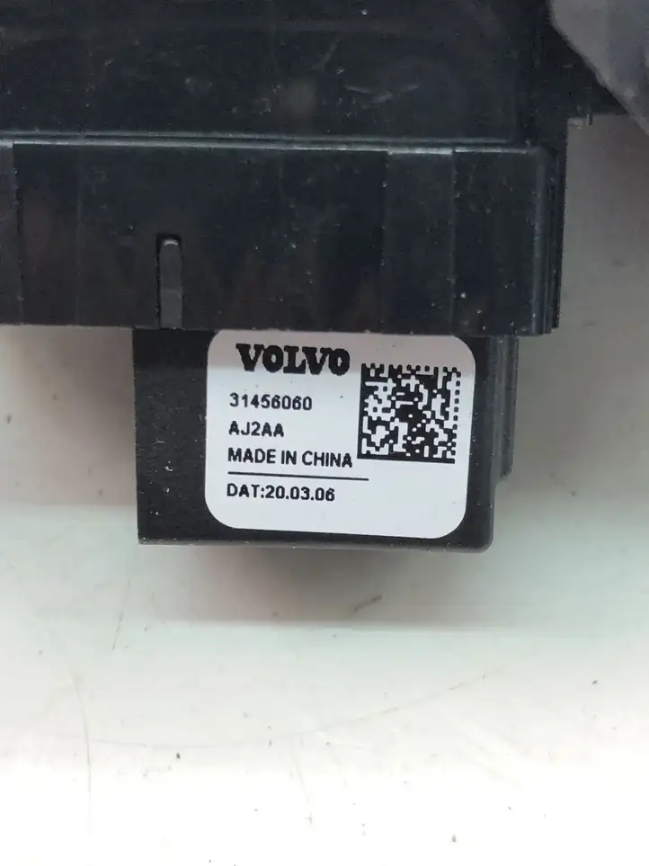 Volvo XC40 (2017 - ) 31456060 Кнопка стеклоподъемников — фото 4