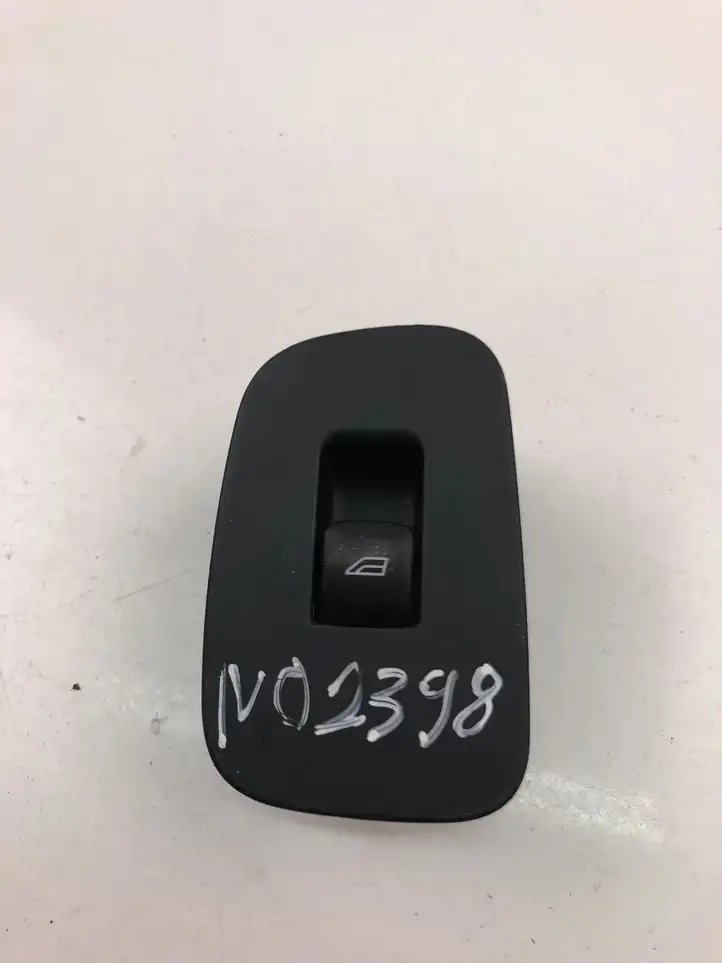 Volvo XC60 (2017 - ) 31433408 Кнопка стеклоподъемников — фото 1
