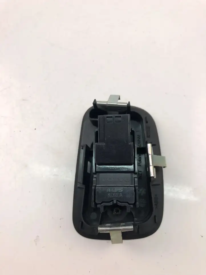 Volvo XC60 (2017 - ) 31433408 Кнопка стеклоподъемников — фото 3