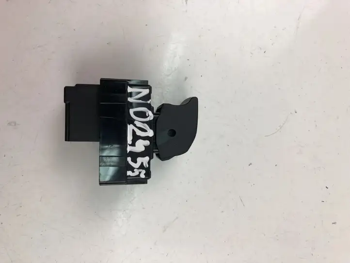 Volvo XC40 (2017 - ) 31456060 Кнопка стеклоподъемников — фото 2