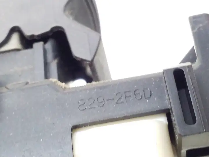 Toyota Auris 150 (2006 - 2012) 8292F6D Кнопка стеклоподъемников — фото 4
