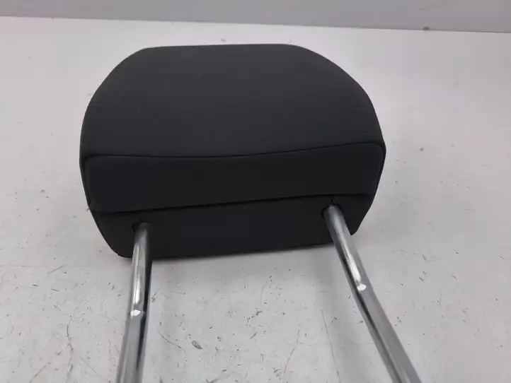 Seat Leon IV (2020 - )   Подголовник переднего сиденья