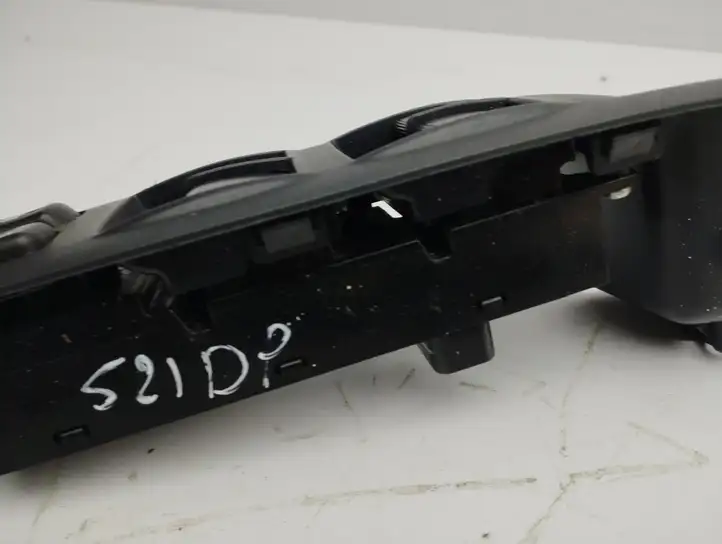 Citroen C-Crosser (2007 - 2013) 8608A181 Кнопка стеклоподъемников — фото 3