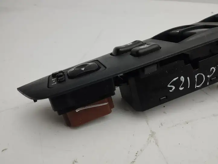 Citroen C-Crosser (2007 - 2013) 8608A181 Кнопка стеклоподъемников — фото 7