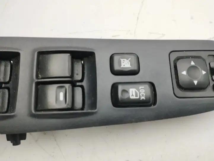 Citroen C-Crosser (2007 - 2013) 8608A181 Кнопка стеклоподъемников — фото 9
