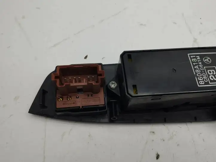 Citroen C-Crosser (2007 - 2013) 8608A181 Кнопка стеклоподъемников — фото 12