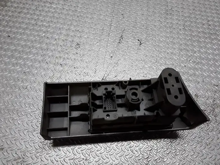 Opel Astra (2004 - 2009)  13100136 Включатель фонарей