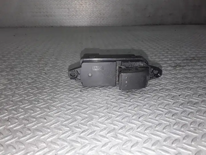 Mazda 5 (2005 - 2010) CC3366370A Кнопка стеклоподъемников — фото 1