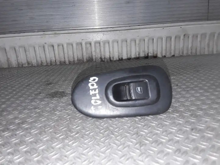 Seat Toledo II (1M) (1998 - 2006) 1M0959855 Блок кнопок стеклоподъемников — фото 1