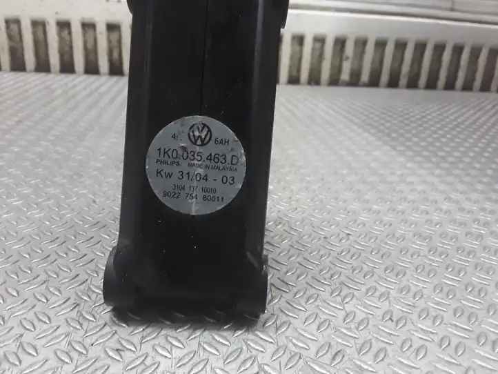Volkswagen Golf V (2003 - 2009) 1K0035463D Усилитель звука — фото 2