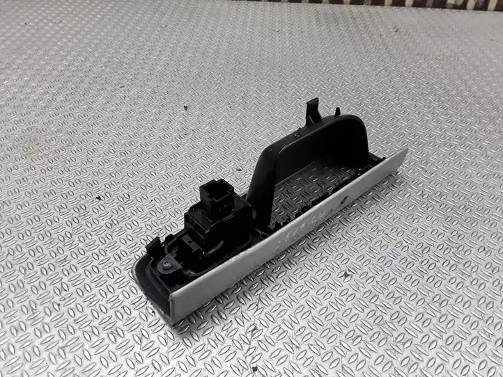 Volvo V50 (2004 - 2008) 30658449 Кнопка стеклоподъемников — фото 2