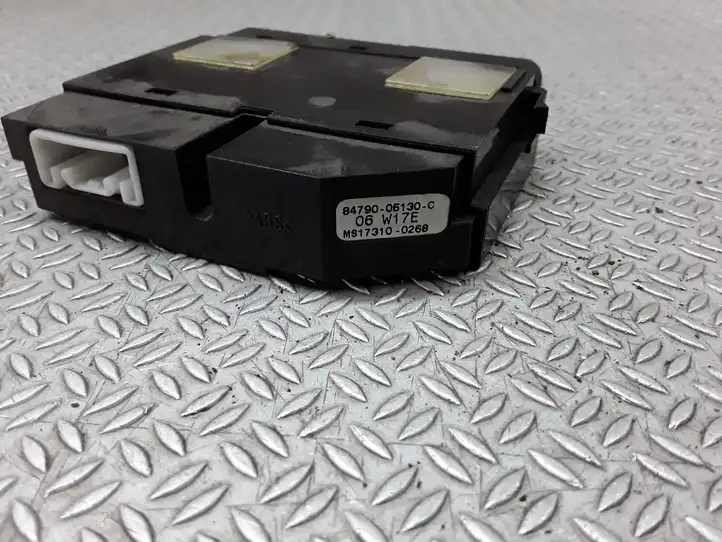 Toyota Avensis T250 (2006 - 2009) 8479005130C Кнопка обогрева стекла — фото 2