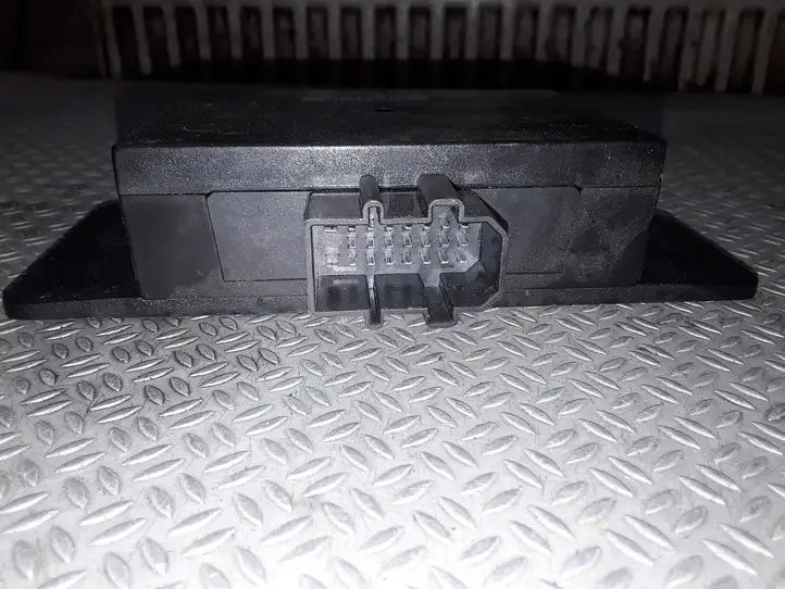 Volkswagen Golf IV (1998 - 2005) 1J0959799H Модуль комфорта — фото 3