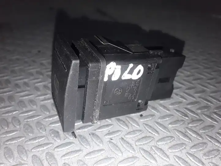 Volkswagen Polo (2005 - 2009) 6Q0959621 Кнопка обогрева стекла — фото 2