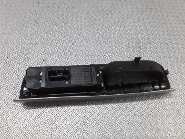 Volvo V50 (2004 - 2008) 30710787 Кнопка стеклоподъемников — фото 4