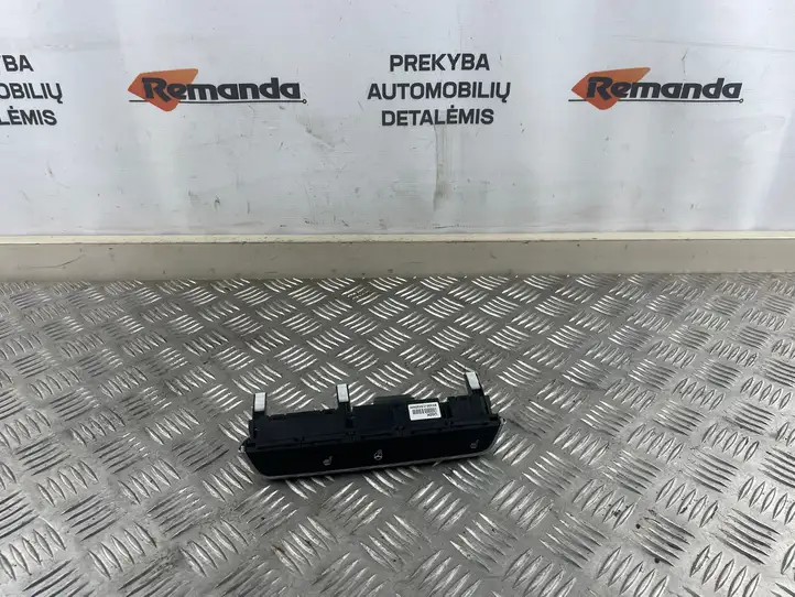 Kia Sorento (2014 - 2017) 93300C5020WK Включатель обогрева — фото 1