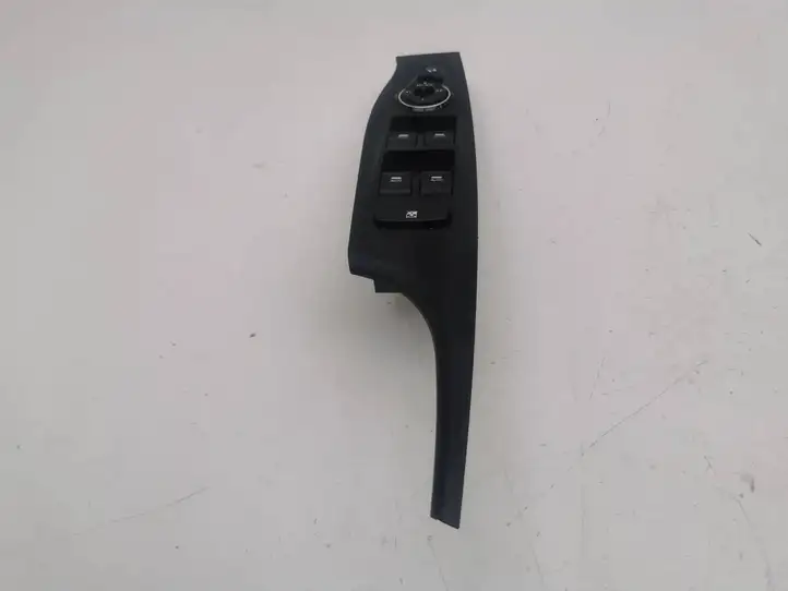 Hyundai i40 (2011 - ) 935703Z050 Кнопка стеклоподъемников — фото 1