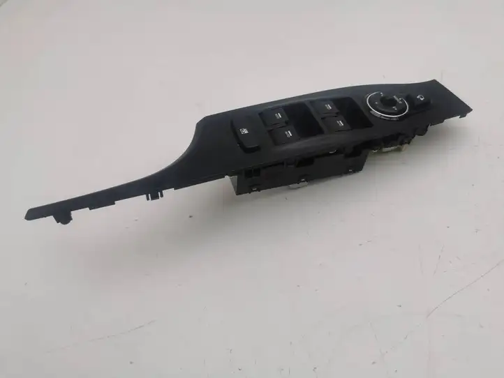 Hyundai i40 (2011 - ) 935703Z050 Кнопка стеклоподъемников — фото 2