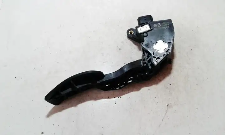 Nissan Juke I F15 (2010 - 2018) 180021HMOB Педаль акселератора — фото 2
