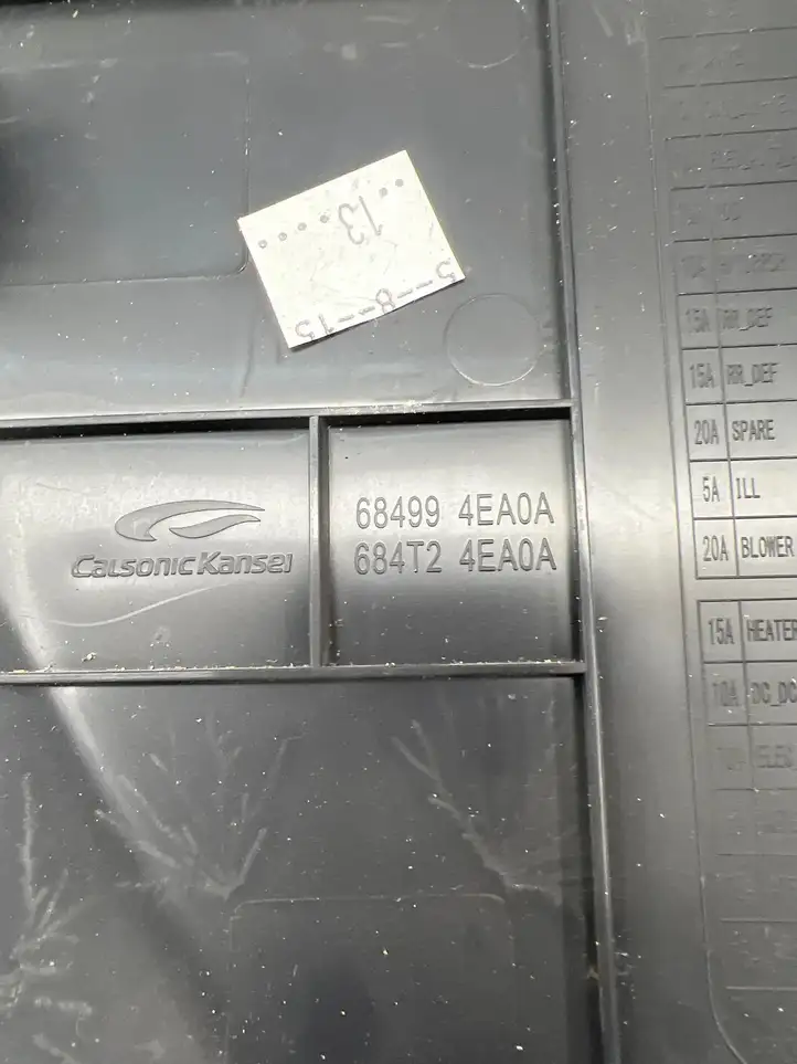 Nissan Qashqai (2013 - 2017) 684994EA0A Прочие детали салона — фото 3