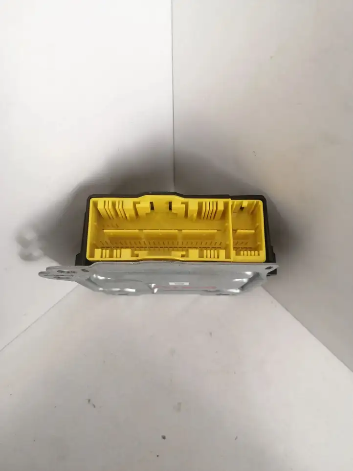 Dodge Durango (2013 - )  68251023AB Блок управления надувных подушек