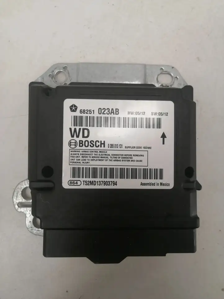 Dodge Durango (2013 - )  68251023AB Блок управления надувных подушек