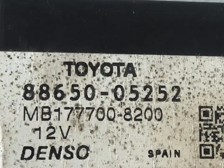 Toyota Avensis T270 (2009 - 2012) 8865005252 Модуль управления кондиционером — фото 2