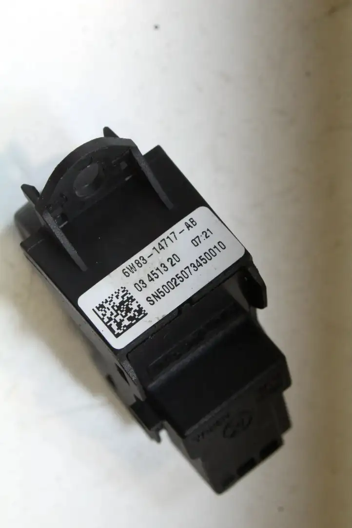 Land Rover Freelander 2 - LR2 (2006 - 2010) 6W8314717AB Блок кнопок стеклоподъемников — фото 3