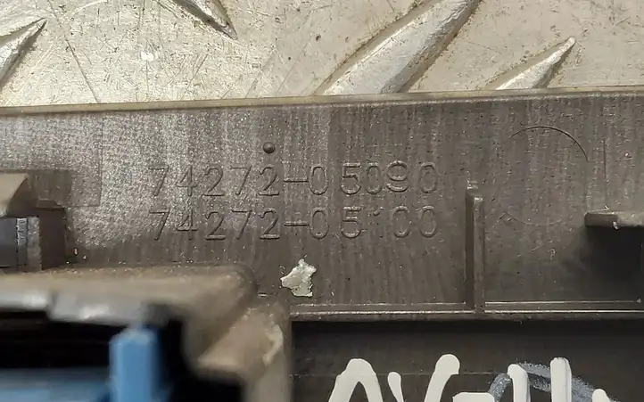 Toyota Avensis T270 (2012 - 2015) 7427205060 Блок кнопок стеклоподъемников — фото 4