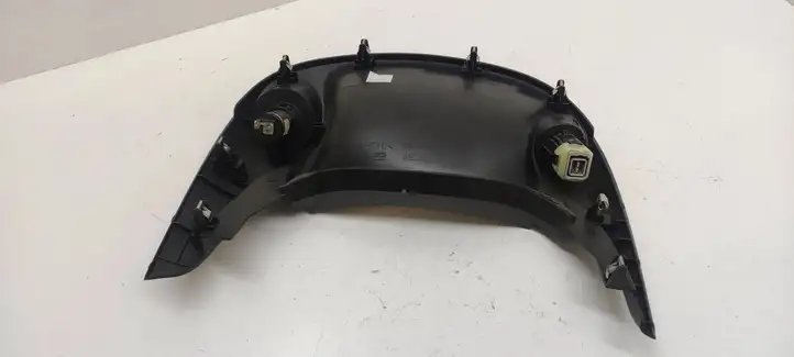 Nissan Juke I F15 (2010 - 2018) 682521KZ0A Прочие детали салона — фото 2
