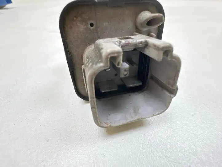 Toyota RAV 4 (XA20) (2000 - 2005) 2861467010 Реле накала свечей — фото 2