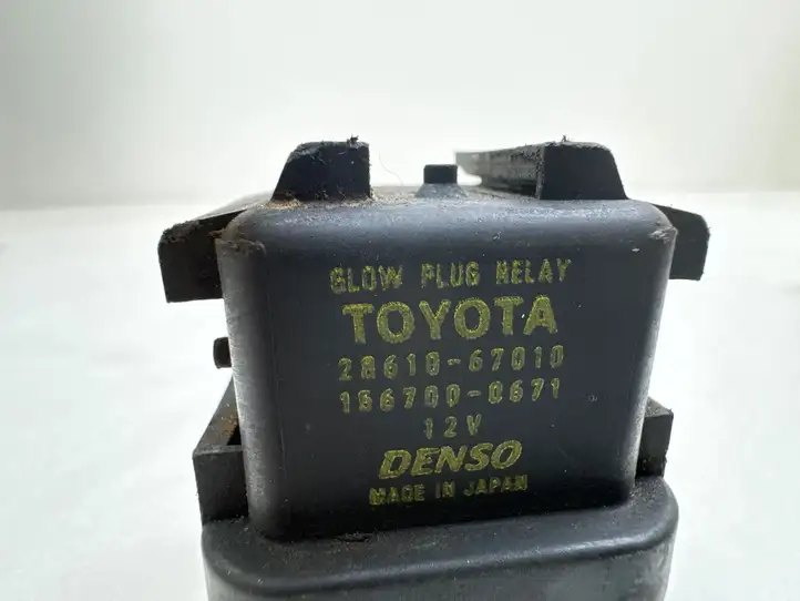 Toyota RAV 4 (XA20) (2000 - 2005) 2861067010 Реле накала свечей — фото 3