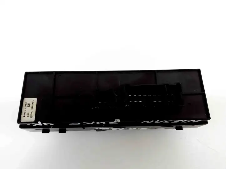 Nissan Juke I F15 (2010 - 2018) 254011KK5E Блок кнопок стеклоподъемников — фото 3