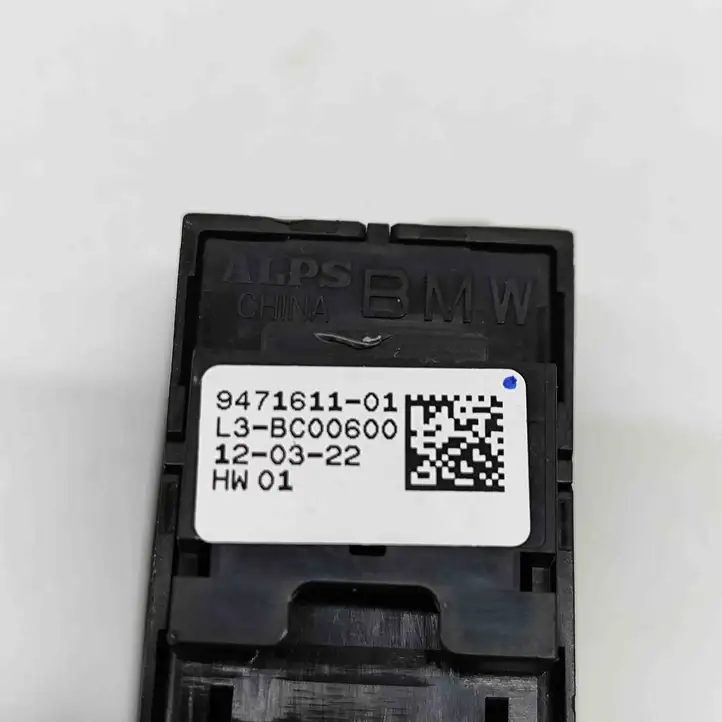 BMW 4 G22 G23 G24 G26 (2020 - ) 9471611 Кнопка закрытия багажника — фото 6