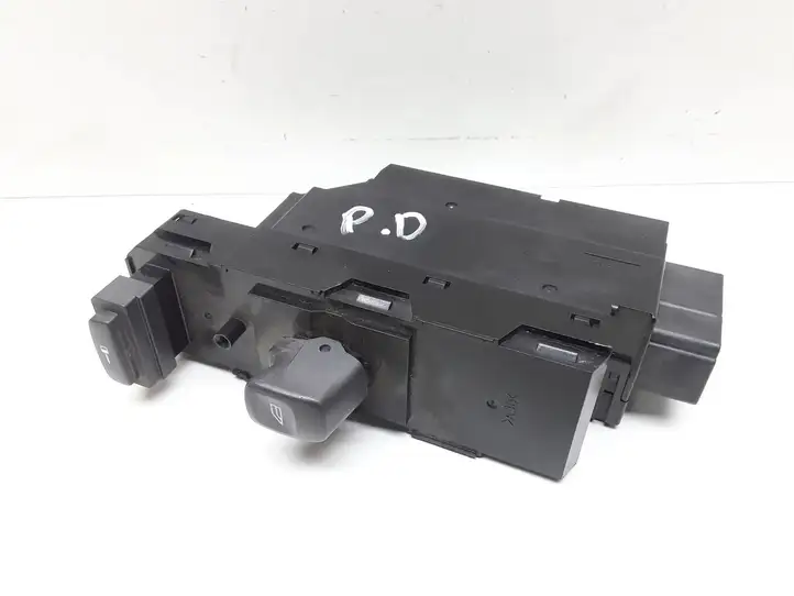 Volvo S60 (2000 - 2004) 8682837 Кнопка стеклоподъемников — фото 1