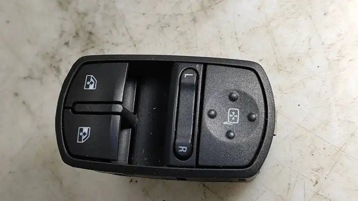 Opel Corsa D (2006 - 2010) 13258521AA Кнопка стеклоподъемников — фото 1