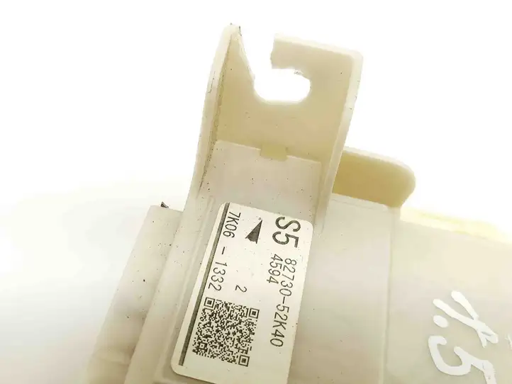Toyota Yaris (2014 - 2019) 8273052K40 Блок монтирования реле — фото 6