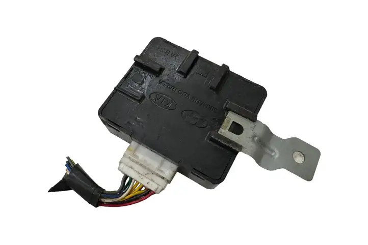 Kia Ceed (2006 - 2010) 957001H100 Блок управления парктрониками — фото 4