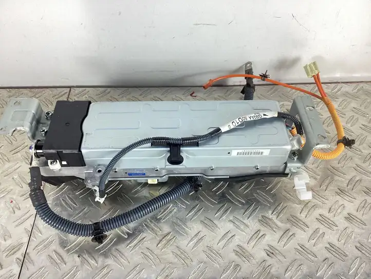 Lexus LS 460 (2006 - 2009)  G927050020 Преобразователь напряжения