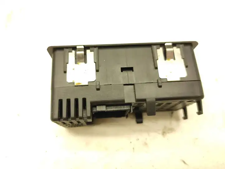 Mercedes-Benz Sprinter W901 W902 W903 W904 (1995 - 2007) 8EU00769604 Блок управления автономным отопителем — фото 2