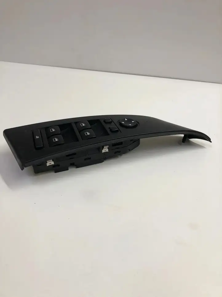 BMW 5 E60 E61 (2004 - 2010) 6943246 Кнопка стеклоподъемников — фото 4