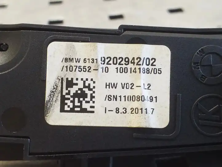 BMW 5 F10 F11 (2009 - 2016) 61319202942 Кнопка парктроника — фото 2