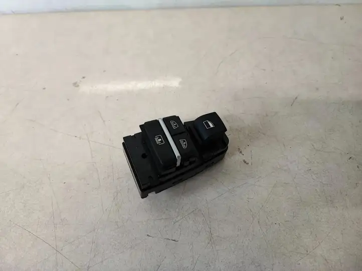 BMW 7 F01 (2008 - 2016) 9352183 Кнопка стеклоподъемников — фото 1