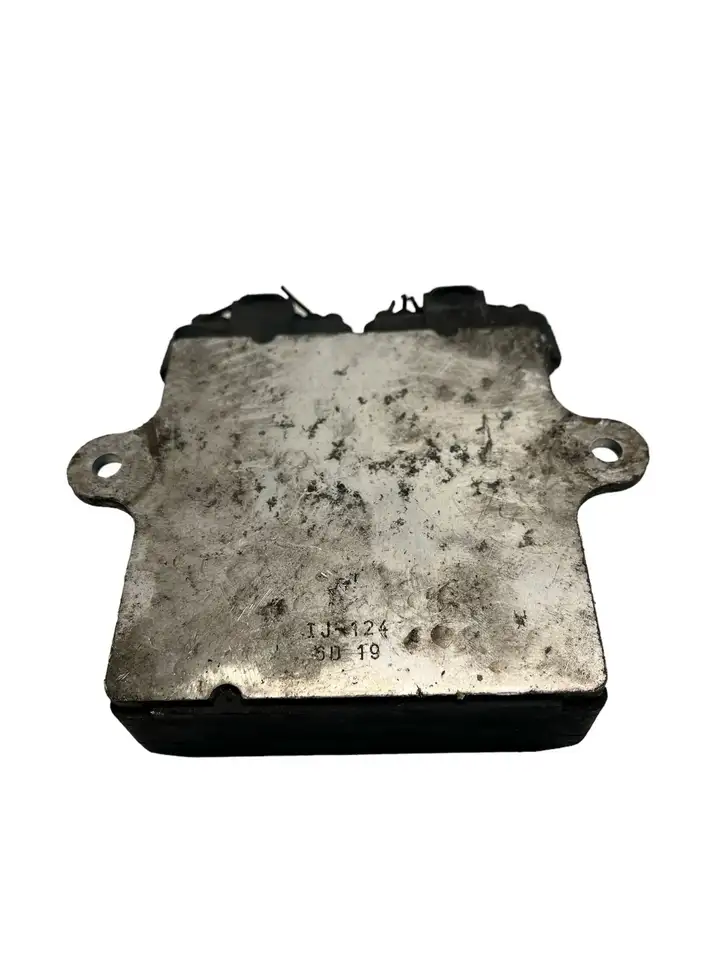 Mazda 6 (2002 - 2005) RF5C18701A Блок управления двигателем (ЭБУ) — фото 2