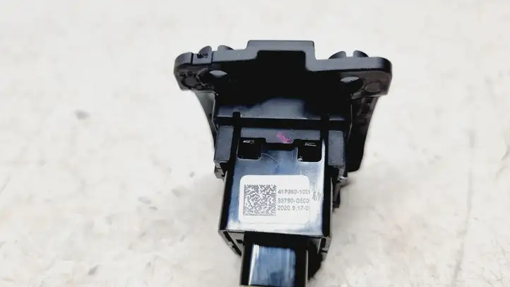 Kia Niro (2016 - ) 93790G5000 Включатель аварийных фонарей — фото 2